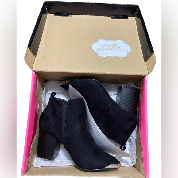 ‼️Last chance to buy b4 going in a yardsale‼️Charlotte Russe ankle boots - Picture 2 of 8